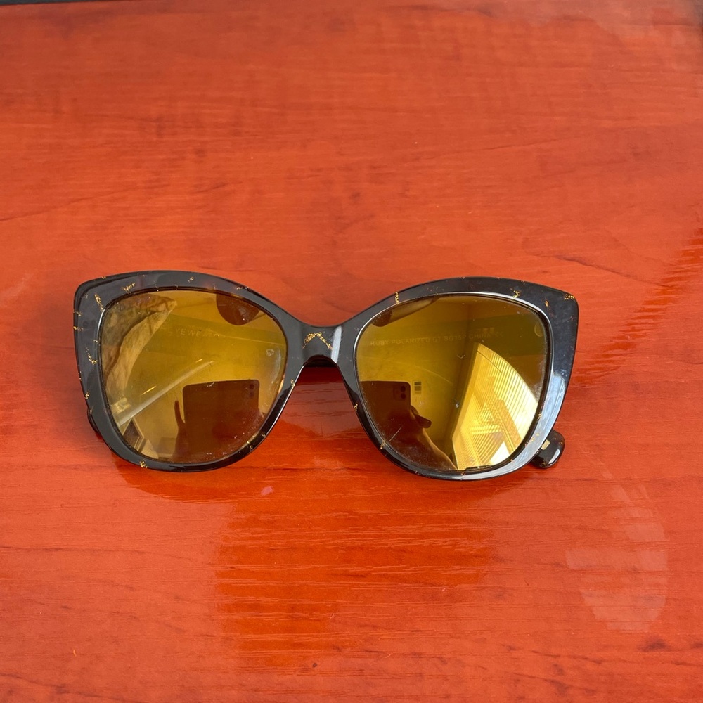 DIFF Brown Sunglasses